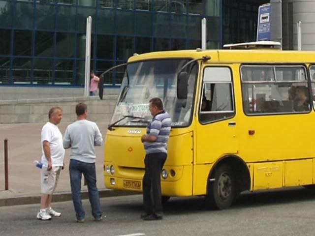 Киевских водителей маршруток хотят одеть в форму