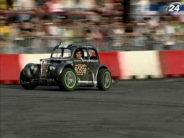 Дрифт в Греции: три мощных автомобиля от Steer from the Rear Дрифт в Греции: три мощных автомобиля от Steer from the Rear