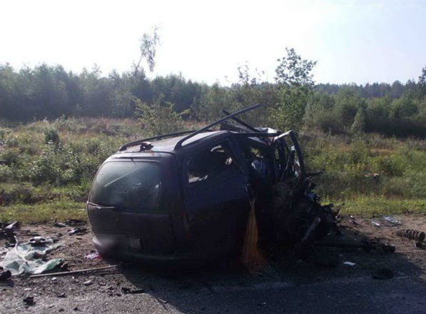 Тела погибших в ДТП в Беларуси украинцев доставили домой Тела погибших в ДТП в Беларуси украинцев доставили домой