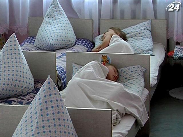 На Луганщині у вихователя дитсадка виявили відкриту форму туберкульозу На Луганщині у вихователя дитсадка виявили відкриту форму туберкульозу