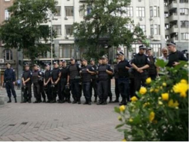 Суд оштрафував жінку, що протестувала під час візиту патріарха Кирила Суд оштрафував жінку, що протестувала під час візиту патріарха Кирила