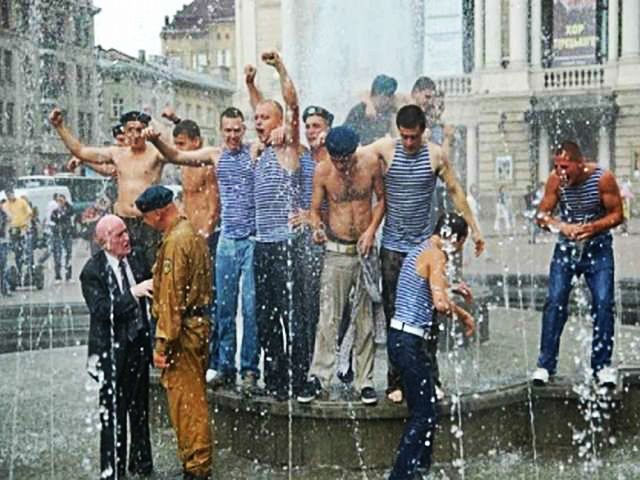 Львівські десантники залишилися на своє свято без фонтана Львівські десантники залишилися на своє свято без фонтана