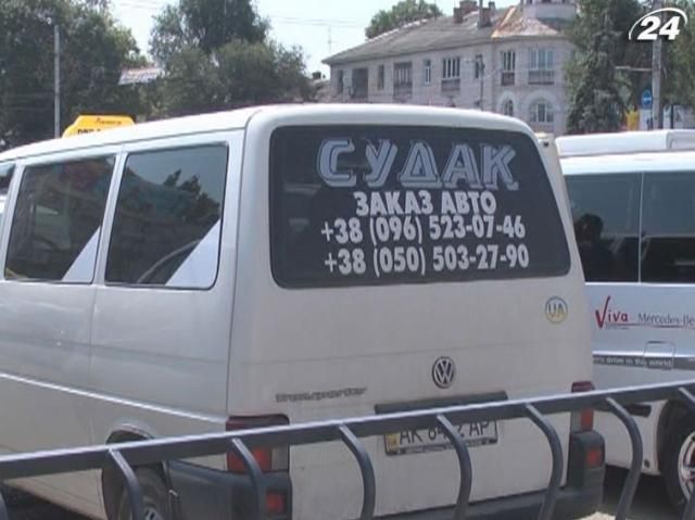 В Крыму взялись за нелегальных перевозчиков В Крыму взялись за нелегальных перевозчиков