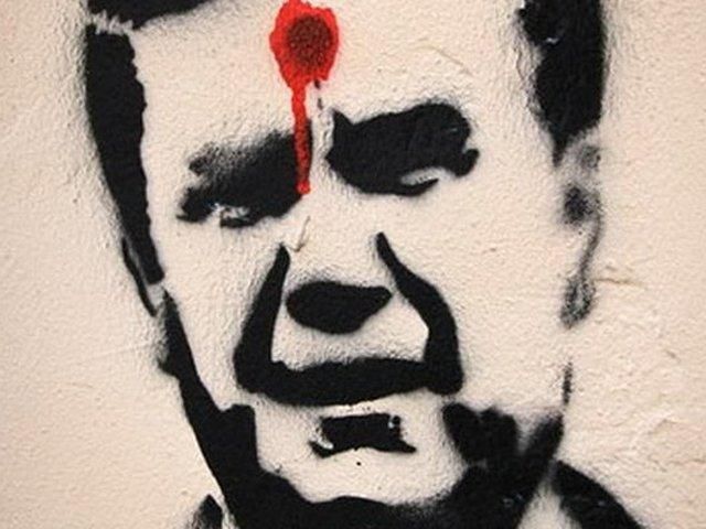 Львовская прокуратура приостановила расследование относительно граффити с Януковичем