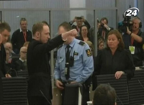 Брейвика временно переводят в другую тюрьму Брейвика временно переводят в другую тюрьму