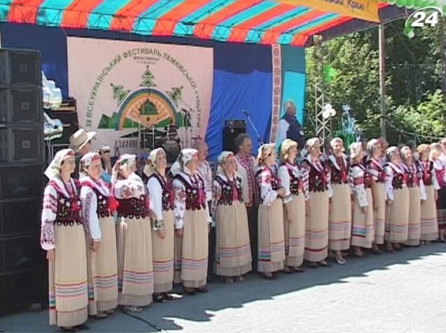 На тернопольском фестивале собралось 30 тысяч лемков