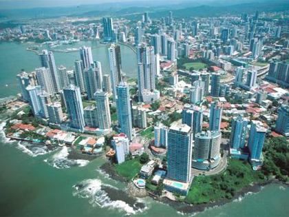 С середины августа украинцы смогут ездить в Панаму без виз