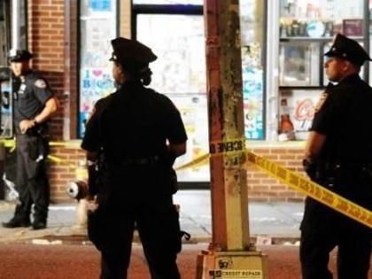 Двоє людей загинуло, ще п’ятеро поранені унаслідок стрілянини поблизу ресторану