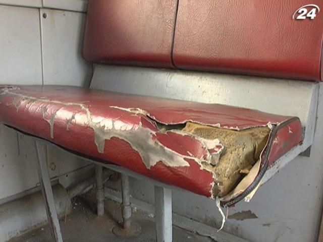 Вандали тероризують вітчизняні електрички Вандали тероризують вітчизняні електрички