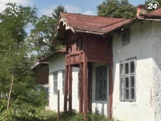 Крупним планом: Чому діти на Львівщині вчаться в дірявих стінах? Крупним планом: Чому діти на Львівщині вчаться в дірявих стінах?