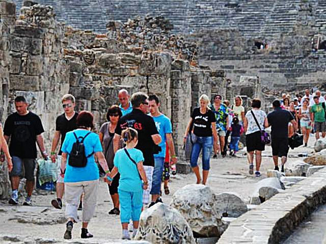 Россиянам хотят запретить отдых на турецких курортах Россиянам хотят запретить отдых на турецких курортах