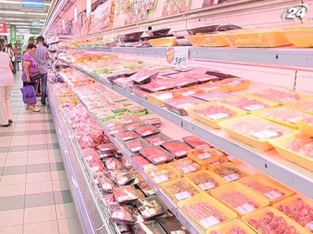 Активисты обнаружили в магазине просроченную продукцию на сотни гривен