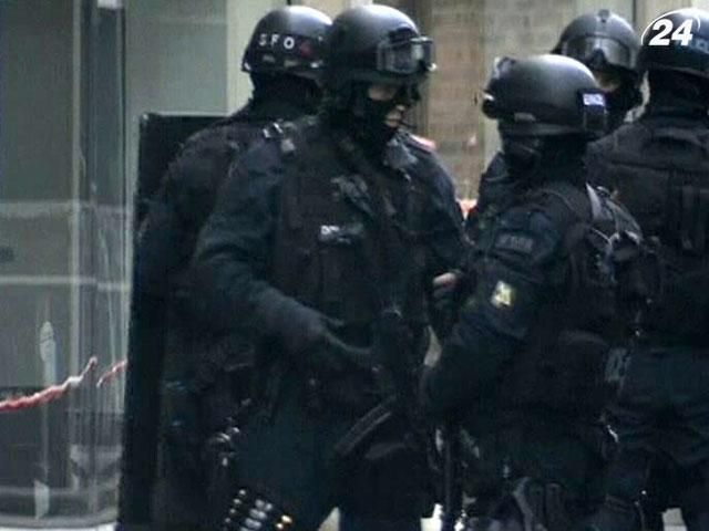 В Лондоне арестовали бывшего главаря "Коза Ностры" В Лондоне арестовали бывшего главаря "Коза Ностры"