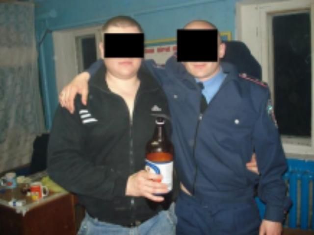Николаевским правоохранителям запретили выкладывать фото с пивом в соцсети