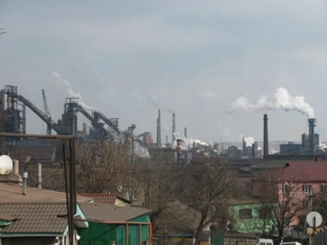 На заводе Ахметова и Новинского произошел выброс углекислого газа: пострадали 4 человека
