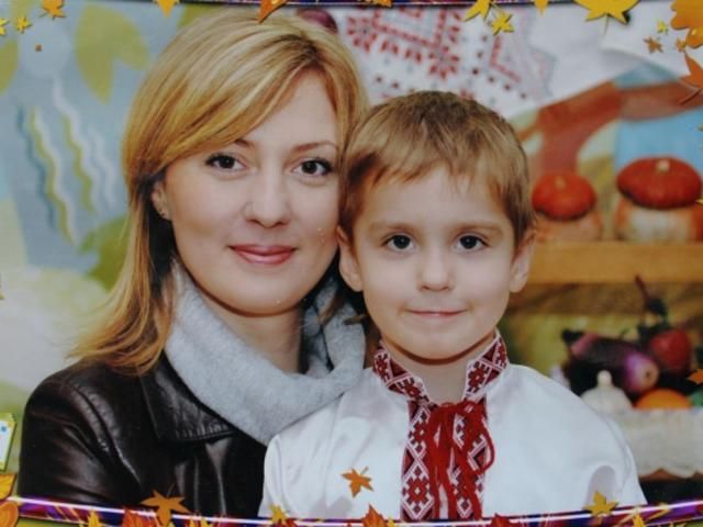 В Хмельницком матери и ребенку перерезали горло В Хмельницком матери и ребенку перерезали горло