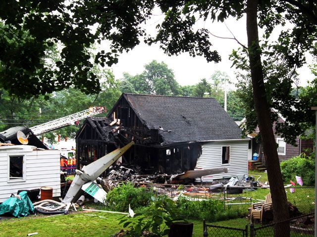 Серед жертв авіакатастрофи в США може бути колишній віце-президент Microsoft Серед жертв авіакатастрофи в США може бути колишній віце-президент Microsoft