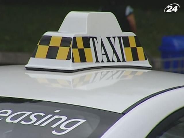 Правительство хочет ужесточить контроль над таксистами
