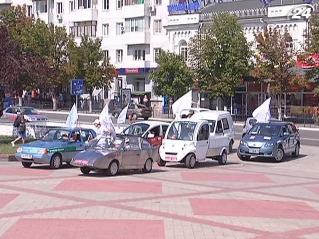 В Крыму стартовал пробег электромобилей
