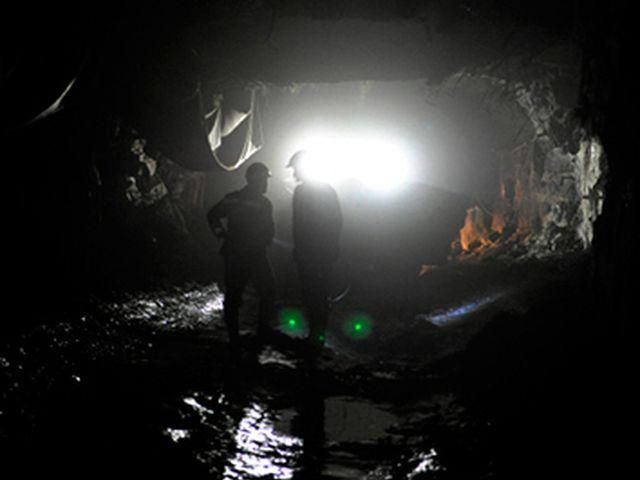 Обвал на шахті в Індії забрав 8 життів