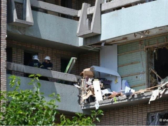 Рятувальники продовжують шукати людей під завалами луганської багатоповерхівки Рятувальники продовжують шукати людей під завалами луганської багатоповерхівки