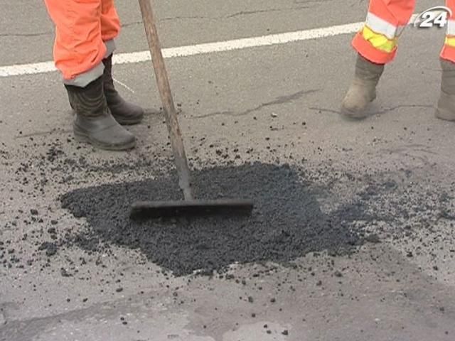 Понад 2 тисячі км доріг уже не підлягають ямковому ремонту, - “Укравтодор”