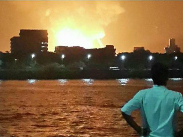 Загинули всі члени екіпажу у пожежі на підводному човні в Індії Загинули всі члени екіпажу у пожежі на підводному човні в Індії