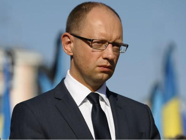 Яценюк побачив загрозливі масштаби у торговій війні України і Росії Яценюк побачив загрозливі масштаби у торговій війні України і Росії