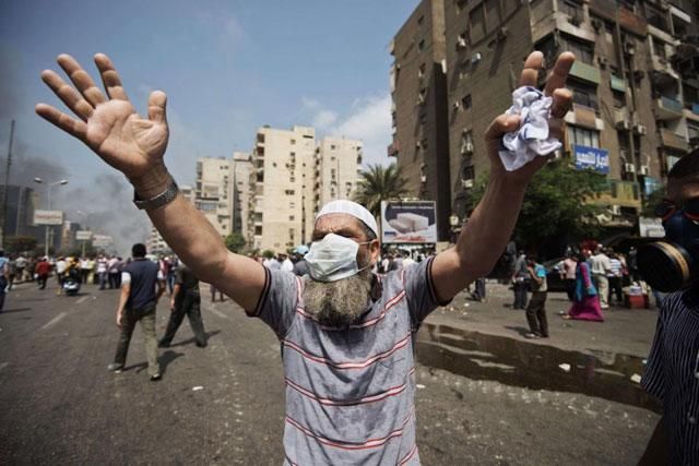 Кількість загиблих в Єгипті зросла до півтисячі Кількість загиблих в Єгипті зросла до півтисячі