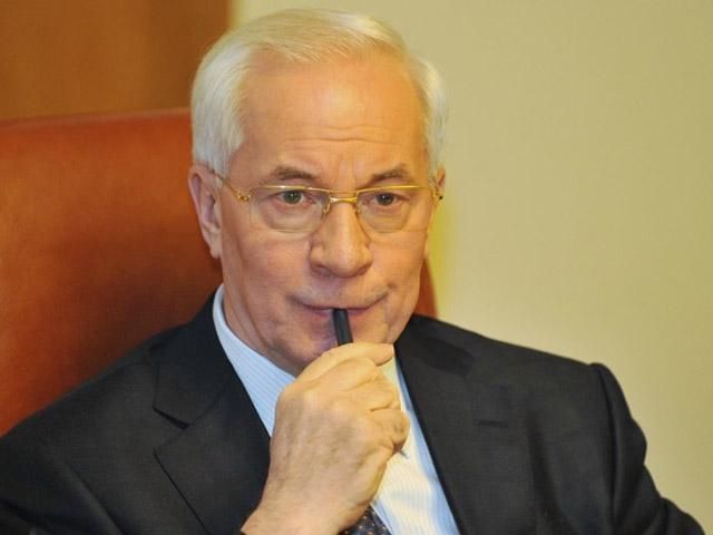 Азаров дав час на пропозиції врегулювання торгової війни з Росією до понеділка Азаров дав час на пропозиції врегулювання торгової війни з Росією до понеділка