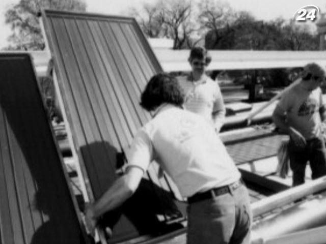 На крыше Белого дома устанавливают солнечные батареи
