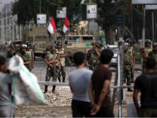 Єгипетська поліція штурмувала мечеть на столичній площі Рамзеса 