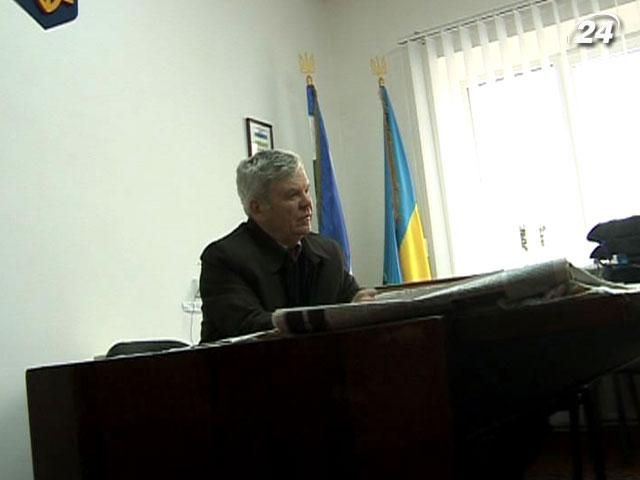 Мер Зборова вимагав у підприємця 3 тисячі гривень за дозвіл на атракціон Мер Зборова вимагав у підприємця 3 тисячі гривень за дозвіл на атракціон