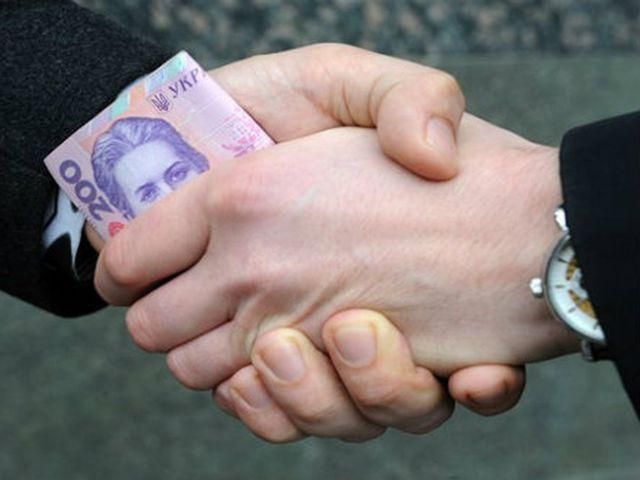 Житомирского чиновника горсовета поймали на взятке почти в 100 тысяч Житомирского чиновника горсовета поймали на взятке почти в 100 тысяч