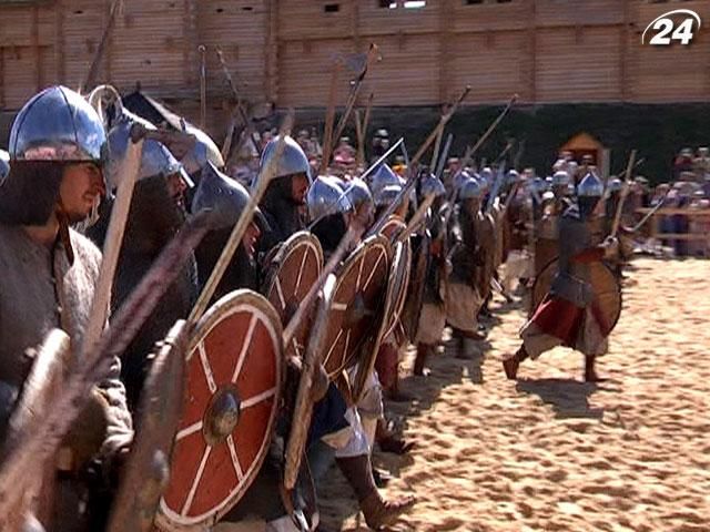 В "Парке Киевская Русь" воспроизводят быт средневекового Киева В "Парке Киевская Русь" воспроизводят быт средневекового Киева
