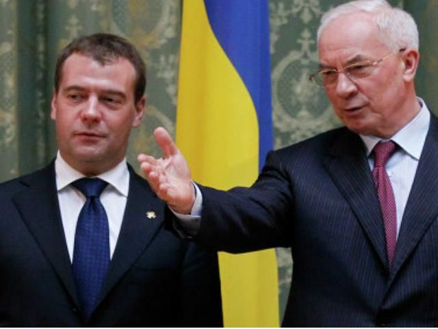 Азаров и Медведев утверждают, что торговая война принципиально невозможна Азаров и Медведев утверждают, что торговая война принципиально невозможна