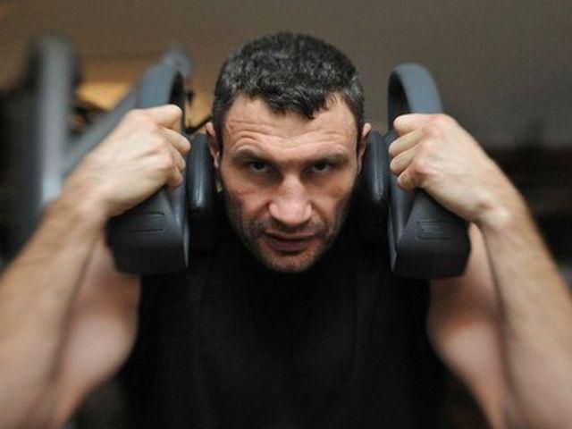 Кличко-старший вийде на ринг не раніше березня 2014-го, — президент WBC
