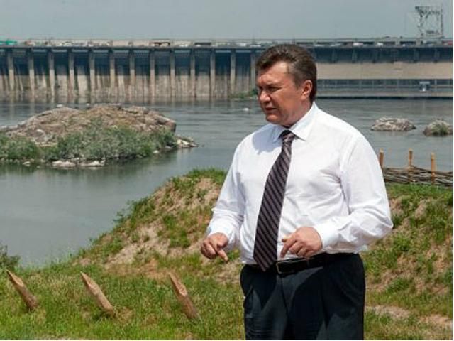 Янукович повернувся з відпустки Янукович повернувся з відпустки