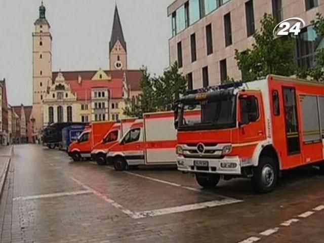 Меркель скасувала візит в місто, де захопили заручників Меркель скасувала візит в місто, де захопили заручників