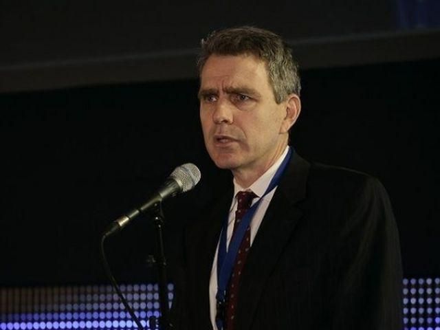 Мені цікаво побачити, як українська влада реагує на питання ЛГБТ, — посол США Мені цікаво побачити, як українська влада реагує на питання ЛГБТ, — посол США