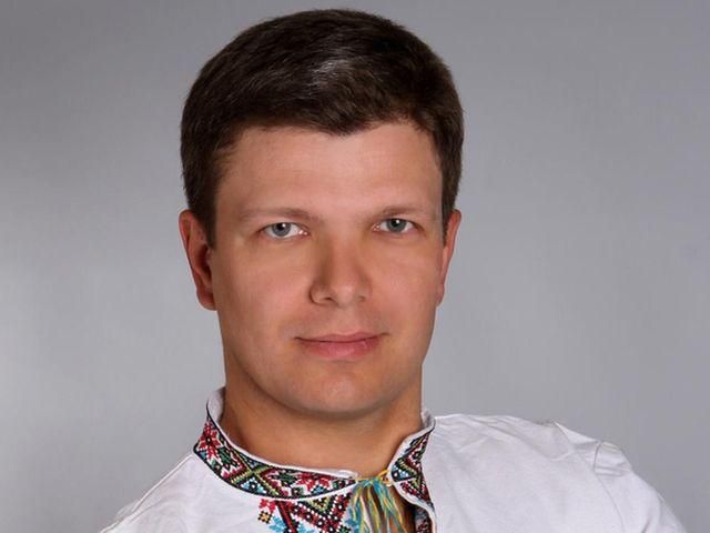 Під Київрадою на депутатів мала напасти не міліція, а "тітушки", — Ємець Під Київрадою на депутатів мала напасти не міліція, а "тітушки", — Ємець