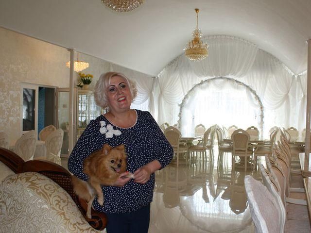 Мэр Славянска похвасталась своим имением за несколько миллионов (Фото) Мэр Славянска похвасталась своим имением за несколько миллионов (Фото)
