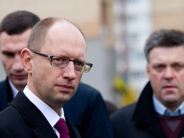 Швидше за все опозиційні лідери підтримуватимуть Тимошенко, - політолог Швидше за все опозиційні лідери підтримуватимуть Тимошенко, - політолог