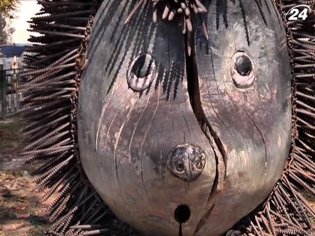 Київські "Їжачок в тумані" та "Бабця" постраждали від рук вандалів Київські "Їжачок в тумані" та "Бабця" постраждали від рук вандалів