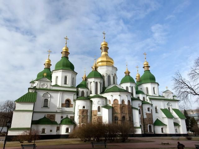 Минкульт нашел незаконную застройку возле возле Софии Киевской Минкульт нашел незаконную застройку возле возле Софии Киевской