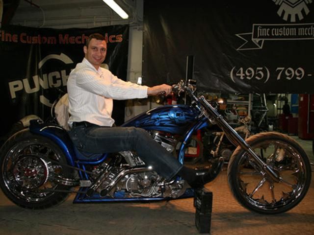 На День Независимости Кличко попробует себя "в шкуре" байкера На День Независимости Кличко попробует себя "в шкуре" байкера