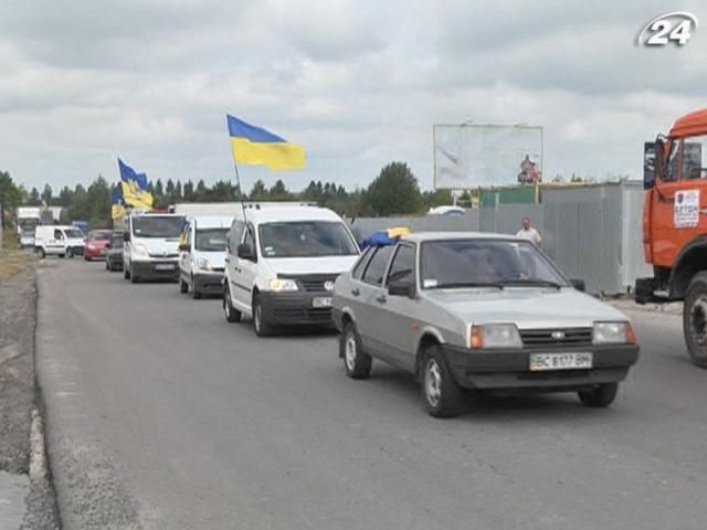 Львовские водители устроили протестный автопробег