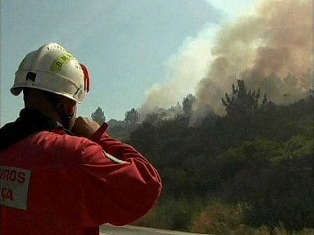 Португалию, Испанию и остров Родос охватили лесные пожары