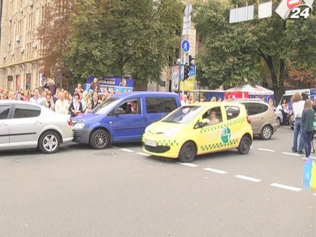 В Киеве презентовали самодельные и серийные электромобили