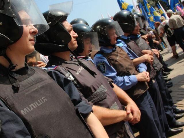 Міліція прокоментувала напад на журналістів на Майдані Міліція прокоментувала напад на журналістів на Майдані